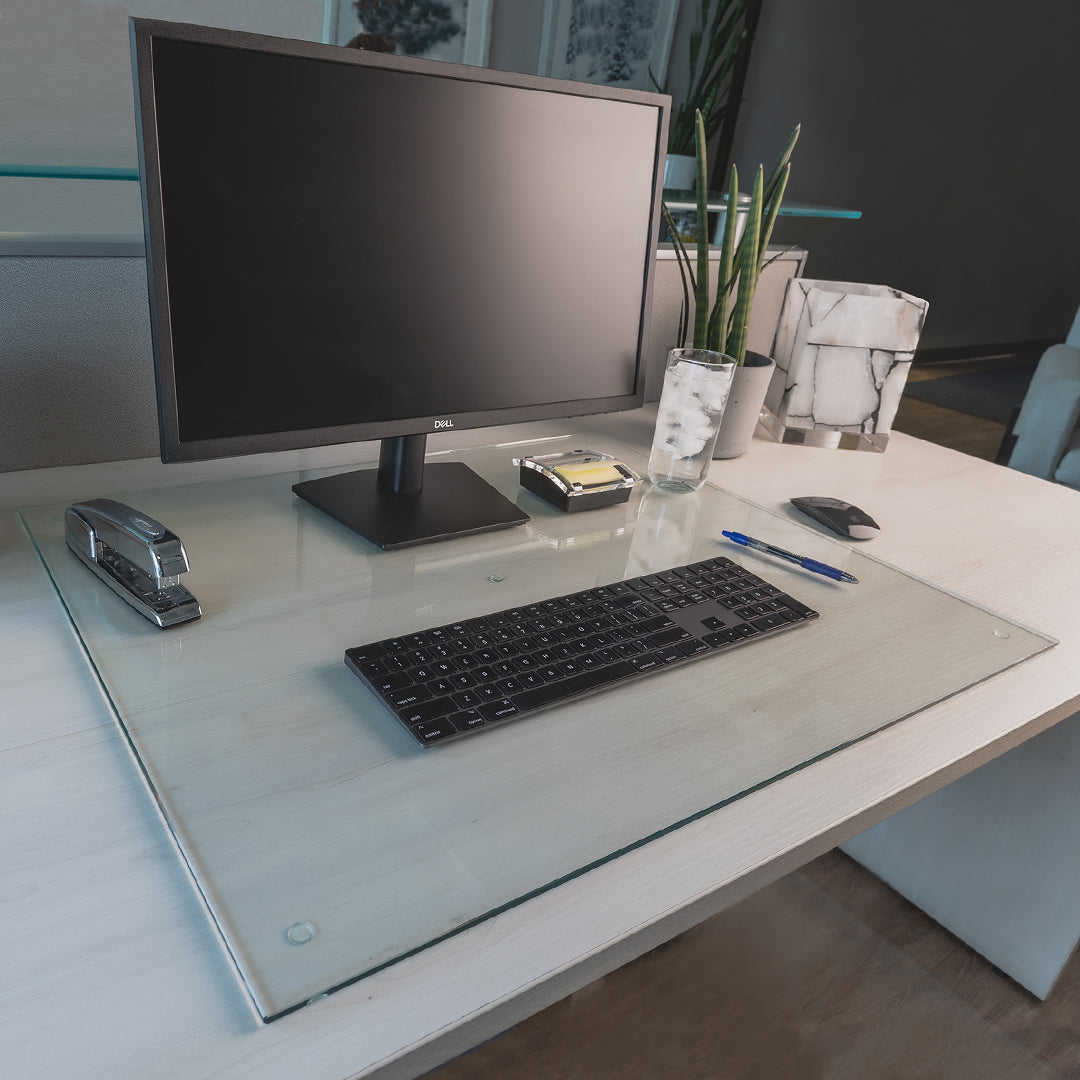 variant_title: DeskGuard | size: 24" x 30" | glass clarity: Chiaro:: alt_text: DeskGuard
